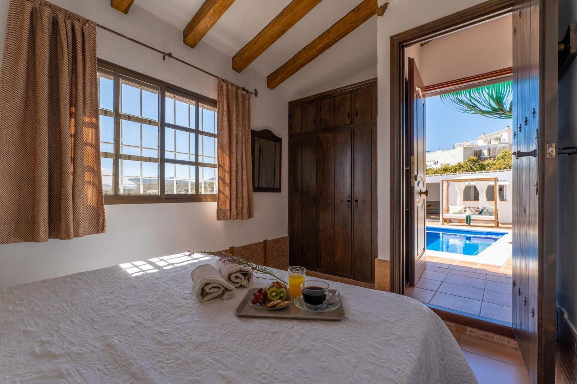 Casa Herrero Нерха Екстериор снимка